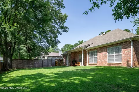 Exterior - 206 Pinevale St, Flowood, MS 39232 photo 5 of 8