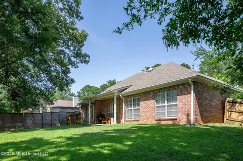 Exterior - 206 Pinevale St, Flowood, MS 39232 photo 6 of 8