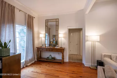 Entry Way - 206 Pinevale St, Flowood, MS 39232 photo 1 of 2