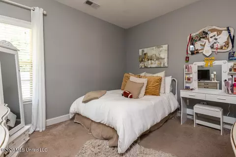 Bedroom - 1266 Fieldstone St, Hernando, MS 38632 photo 4 of 5