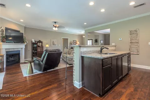 Kitchen - 1266 Fieldstone St, Hernando, MS 38632 photo 3 of 4