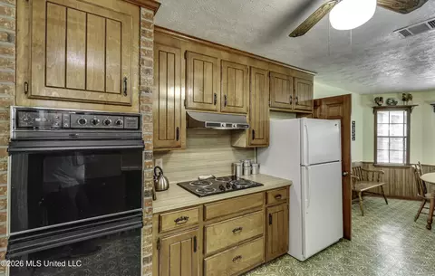 Kitchen - 4151 Kimbell Rd, Terry, MS 39170 photo 3 of 7