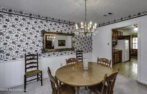 Dining - 4151 Kimbell Rd, Terry, MS 39170 photo 4 of 7