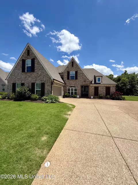 7337 E Hawks Crossing Dr, Olive Branch, MS 38654