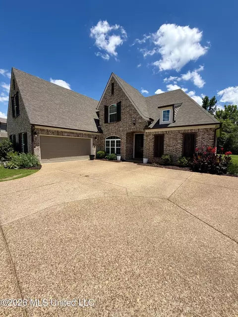 Exterior - 7337 E Hawks Crossing Dr, Olive Branch, MS 38654 photo 6 of 7