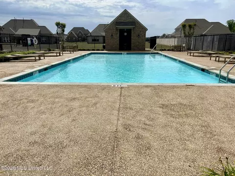 Exterior - 7337 E Hawks Crossing Dr, Olive Branch, MS 38654 photo 5 of 7