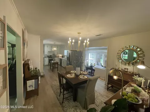 Dining - 401 Pine Dr, Brookhaven, MS 39601 photo 1 of 2