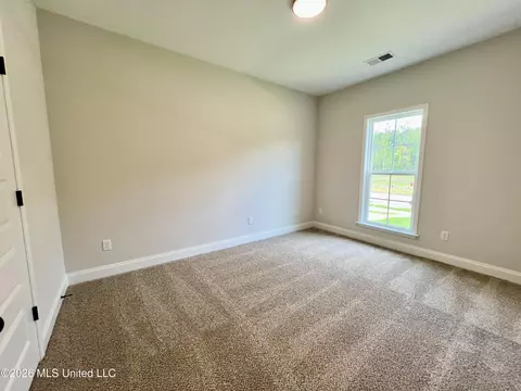 Bedroom - 2253 Scott Mdws Ln, Hernando, MS 38632 photo 2 of 5