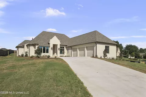 233 Parke Dr, Ridgeland, MS 39157