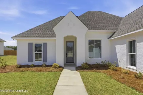 Exterior - 433 Aurora Cir, Canton, MS 39046 photo 3 of 6