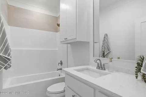 Bath - 433 Aurora Cir, Canton, MS 39046 photo 4 of 4