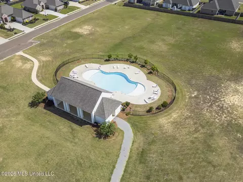 Exterior - 433 Aurora Cir, Canton, MS 39046 photo 6 of 6