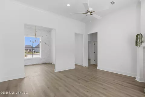 Living - 433 Aurora Cir, Canton, MS 39046 photo 2 of 2