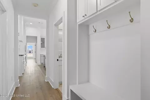 Entry Way - 449 Aurora Cir, Canton, MS 39046 photo 1 of 6