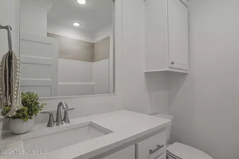 Bath - 449 Aurora Cir, Canton, MS 39046 photo 1 of 7