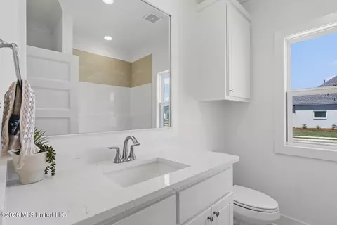 Bath - 449 Aurora Cir, Canton, MS 39046 photo 6 of 7