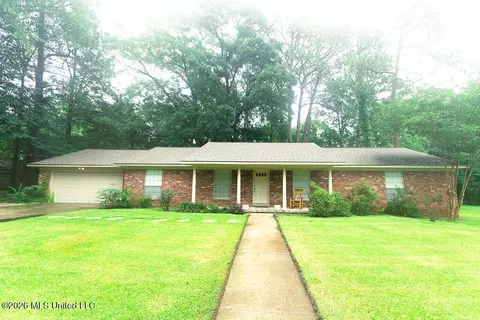 812 Velma St, Hattiesburg, MS 39402