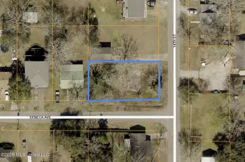 1017 14th St, Pascagoula, MS 39567
