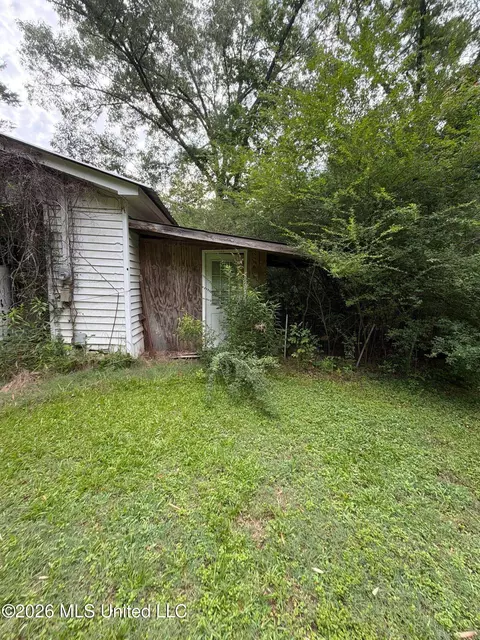 Exterior - 118 Canterbury Rd, Brandon, MS 39042 photo 8 of 22