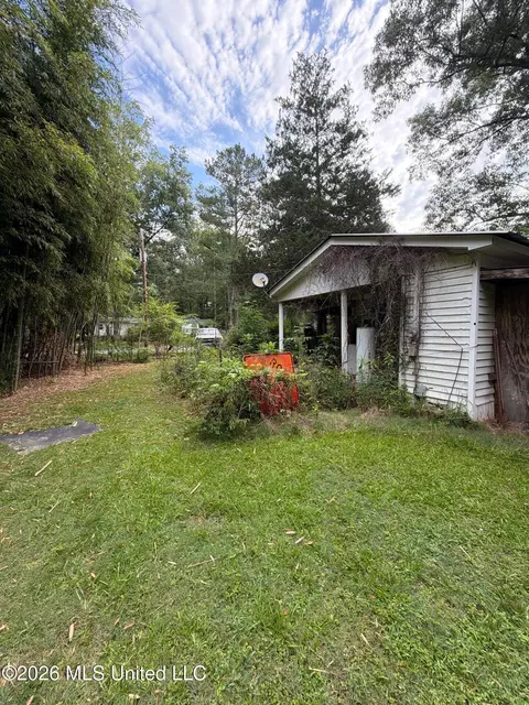Exterior - 118 Canterbury Rd, Brandon, MS 39042 photo 6 of 22