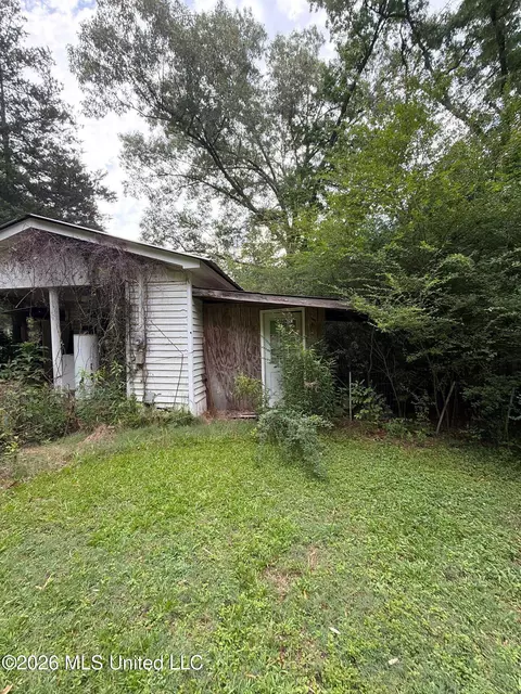 Exterior - 118 Canterbury Rd, Brandon, MS 39042 photo 14 of 22