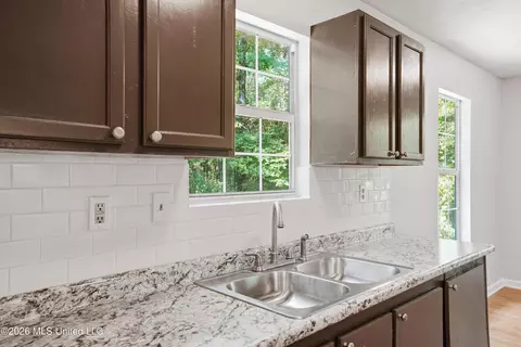 619 W Sunset Dr, Brandon, MS 39042 photo 14