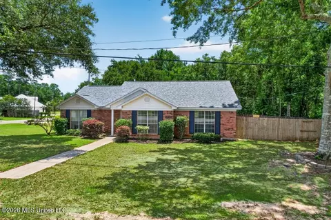 Exterior - 56134 Diamondhead Dr, Diamondhead, MS 39525 photo 2 of 8