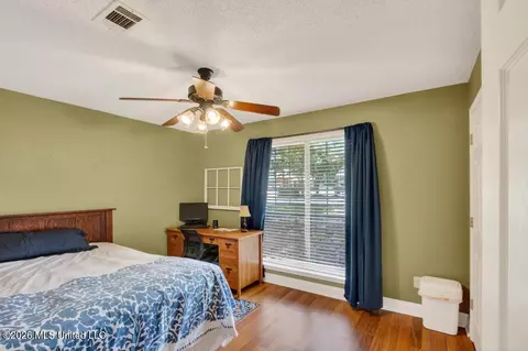 Bedroom - 56134 Diamondhead Dr, Diamondhead, MS 39525 photo 4 of 6