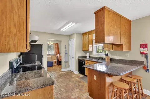 Kitchen - 56134 Diamondhead Dr, Diamondhead, MS 39525 photo 1 of 4