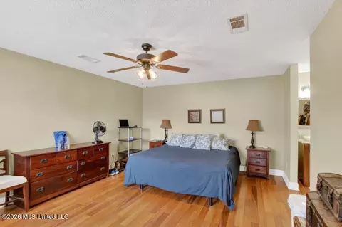 Bedroom - 56134 Diamondhead Dr, Diamondhead, MS 39525 photo 2 of 6
