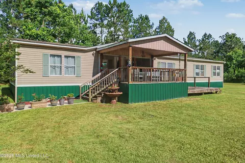 12269 Lloyd Ladner Rd, Pass Christian, MS 39571
