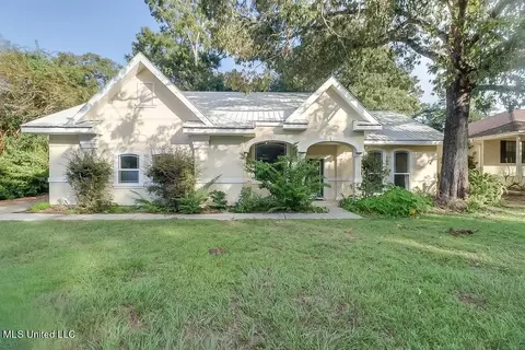 77113 Golf Club Dr, Diamondhead, MS 39525