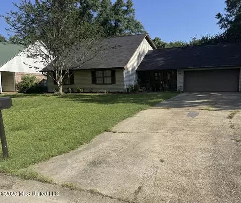 1416 E Village Pkwy, Gautier, MS 39553