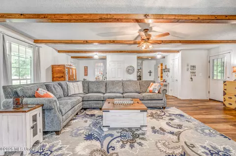Living - 10 Co Rd 618, Corinth, MS 38834 photo 2 of 2