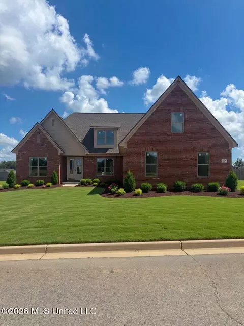 2537 Beauvior Dr, Hernando, MS 38632 photo 2