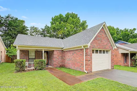 6829 Maury Dr, Olive Branch, MS 38654
