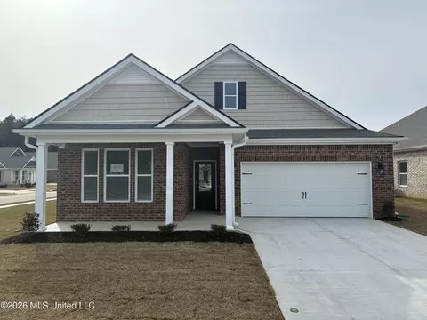 14 Spirit Dance Dr, Byhalia, MS 38611