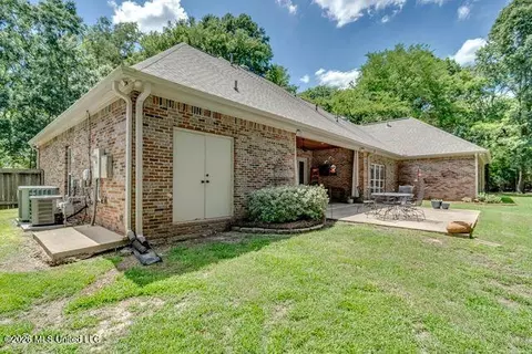Exterior - 404 Locust Cv, Madison, MS 39110 photo 9 of 9