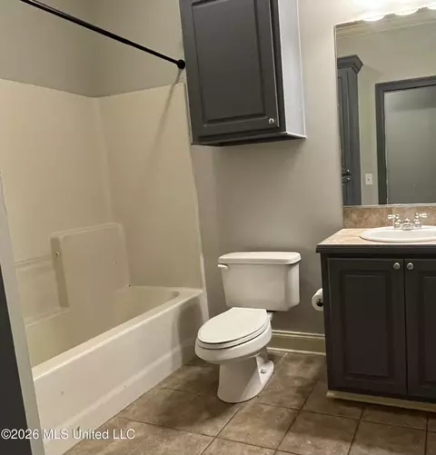 Bath - 211 Tucker Dr, Brandon, MS 39042 photo 2 of 2