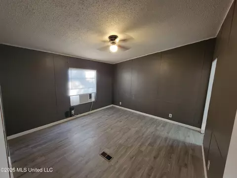 Living - 2427 Lawrence Hazel Rd, Lawrence, MS 39336 photo 3 of 3