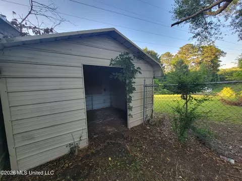 Exterior - 2427 Lawrence Hazel Rd, Lawrence, MS 39336 photo 2 of 6