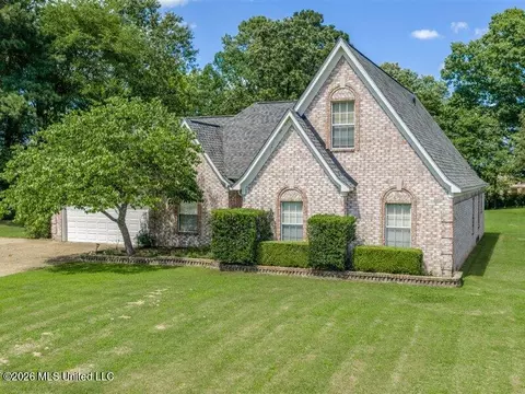 5722 Marlin Pl, Olive Branch, MS 38654