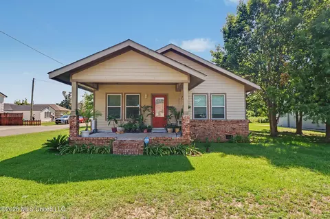 701 Fournier Ave, Gulfport, MS 39501