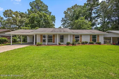 2355 Upper Dr, Pearl, MS 39208