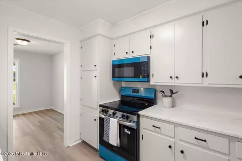 Kitchen - 2355 Upper Dr, Pearl, MS 39208 photo 1 of 1