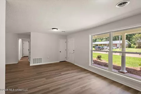 Living - 2355 Upper Dr, Pearl, MS 39208 photo 3 of 5