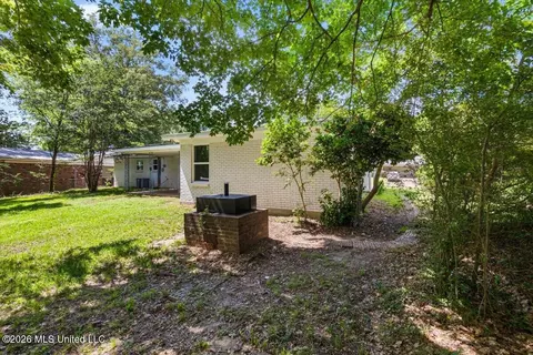 Exterior - 2355 Upper Dr, Pearl, MS 39208 photo 5 of 5