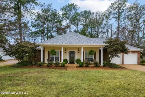 312 Hillchase Dr, Madison, MS 39110
