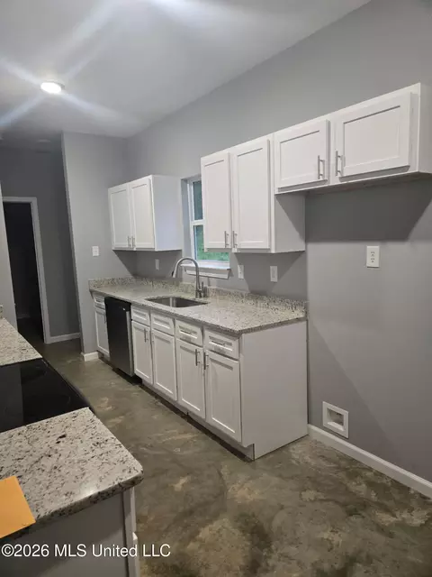 Kitchen - 111 Ridge Rd, Sarah, MS 38665 photo 2 of 2