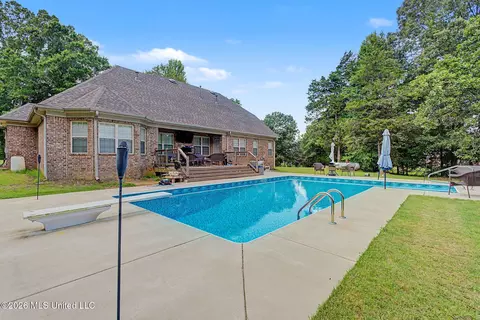 Exterior - 8980 Kerri Ruth Rd, Hernando, MS 38632 photo 6 of 8